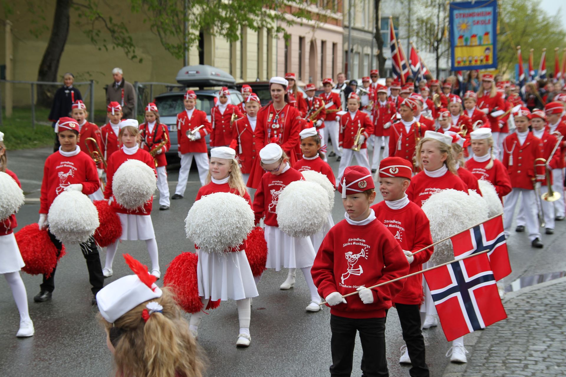 Minimusikere i uniform