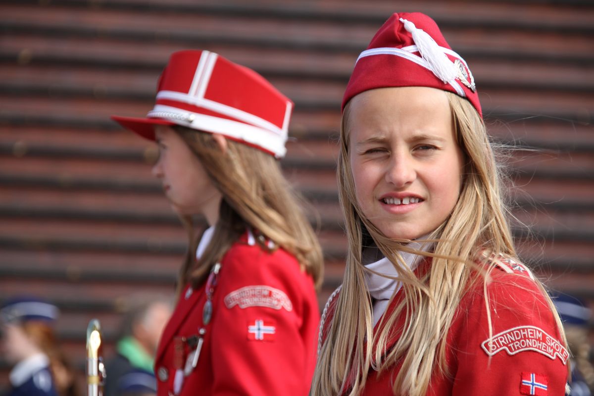 Venner i korpsuniform